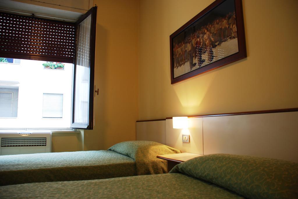 Hotel Boston Мілан Екстер'єр фото