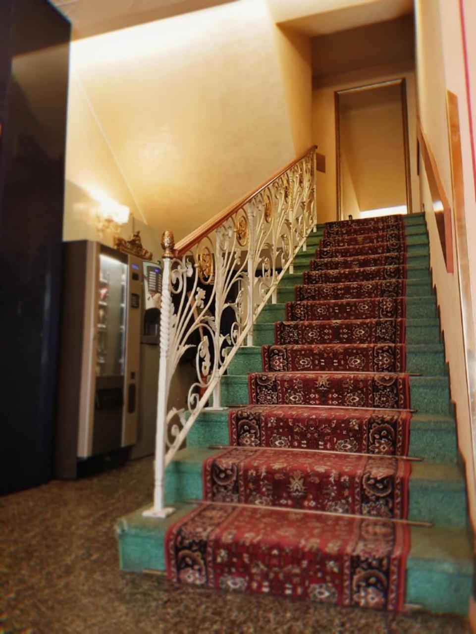 Hotel Boston Мілан Екстер'єр фото